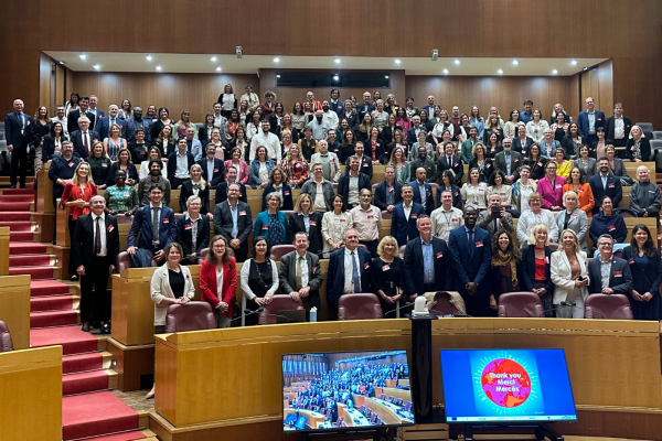 The group of 200+ participants posing for a photo group at the main room at the Région Occitanie Hotel, Toulouse on September 17 2024